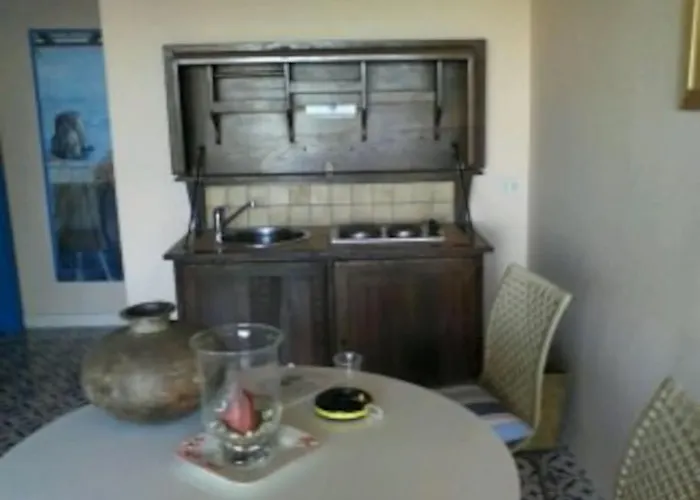 Apartamento La Cisterna, Not Only Landscape